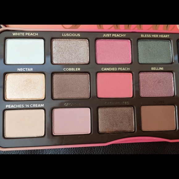 Too Faced ‘Sweet Peach’ palette - Picture 5 of 6